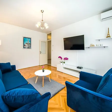Apartman Nice Split